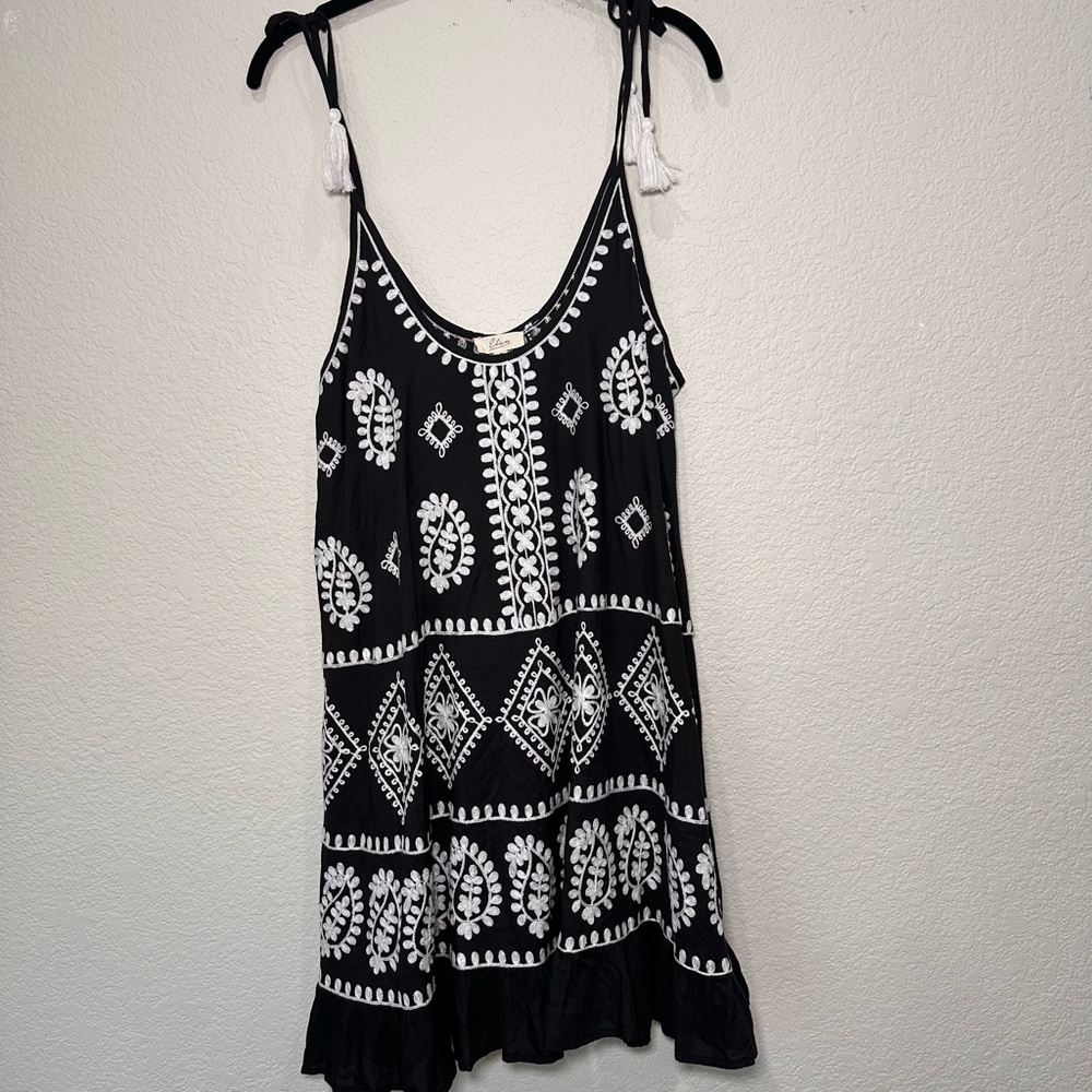 Elan Black White Embroidered Tassel Tie Strap Ruffle Mini Dress Small Boho Rayon